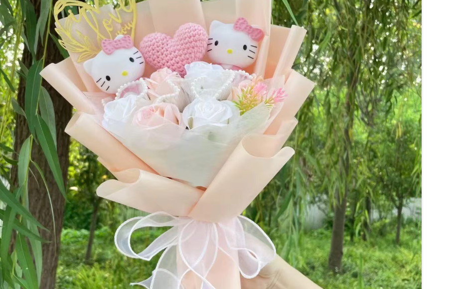 Hello Kitty Dolls with Artificial Flowers bouquet